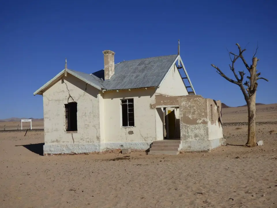Namib_103_sm.jpg