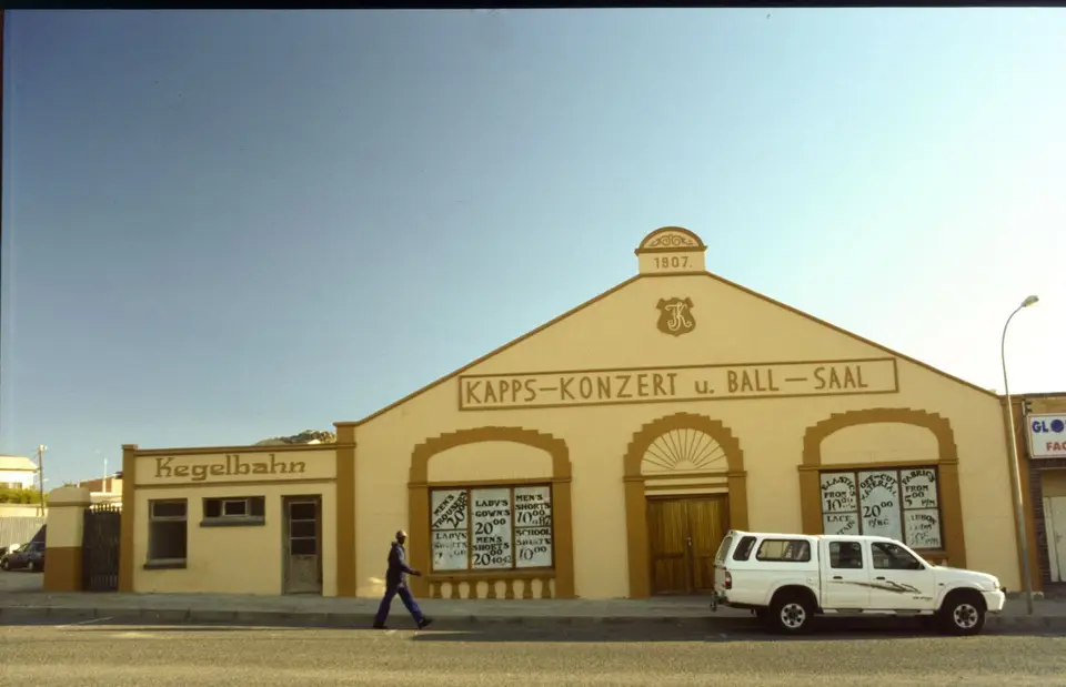 Namibia180-2.jpg