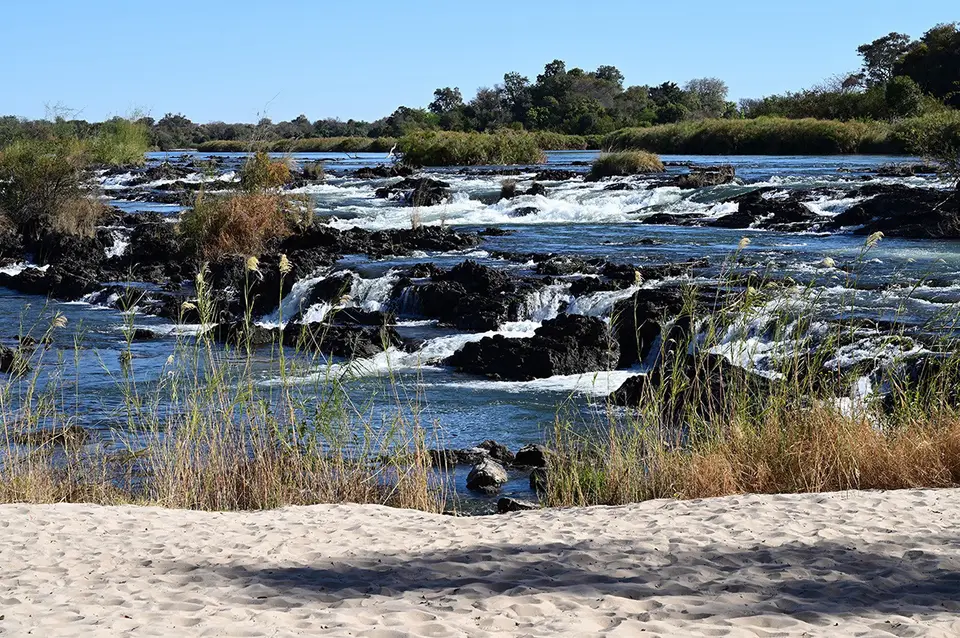 Caprivi_Popa-Falls.jpg