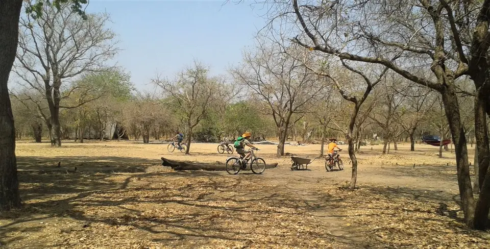Kuti-Landschaft-Fahrrad1.jpg