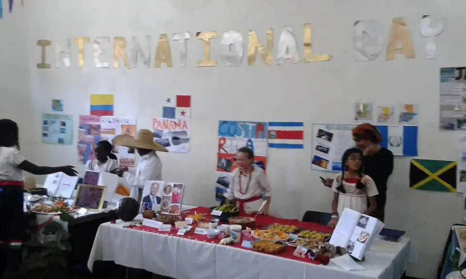 Maun-IntDay2.jpg