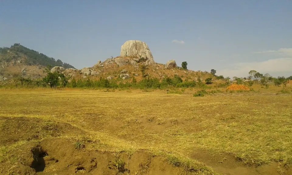 Straße-Dedza.jpg
