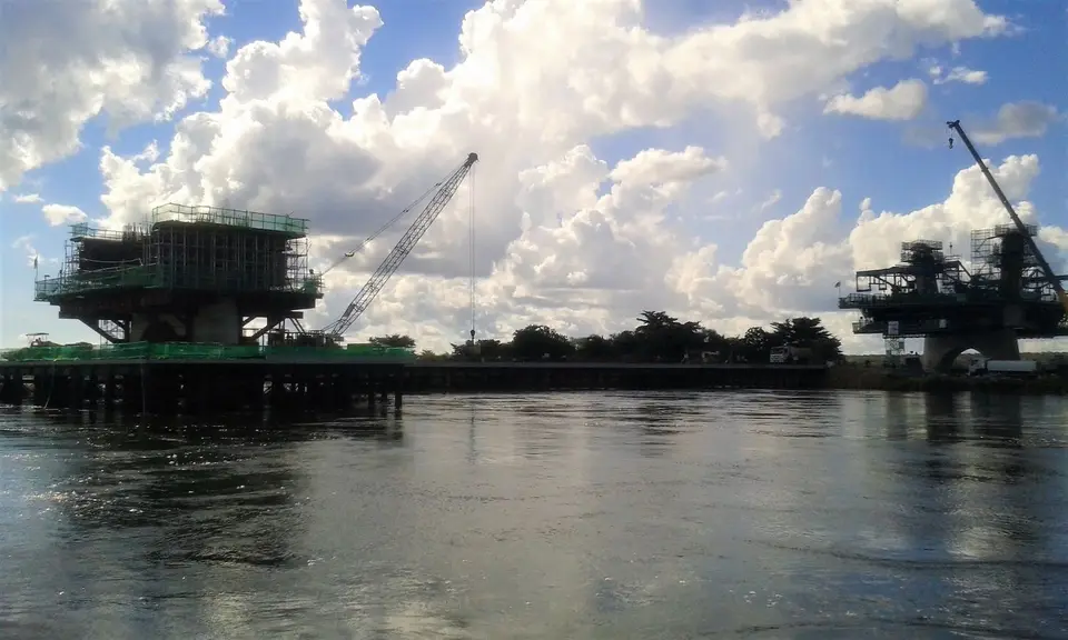 Z-Ferry-Bridge2.jpg