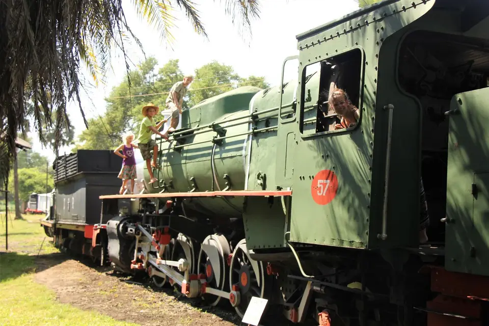 Z-Liv-rail2.jpg