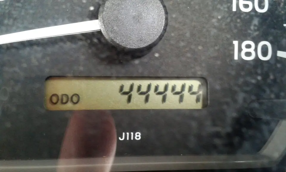 ZZ-Tacho.jpg
