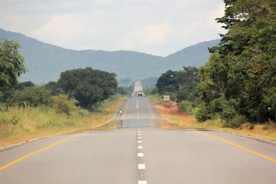 ZZZ-StrasseChipata.jpg