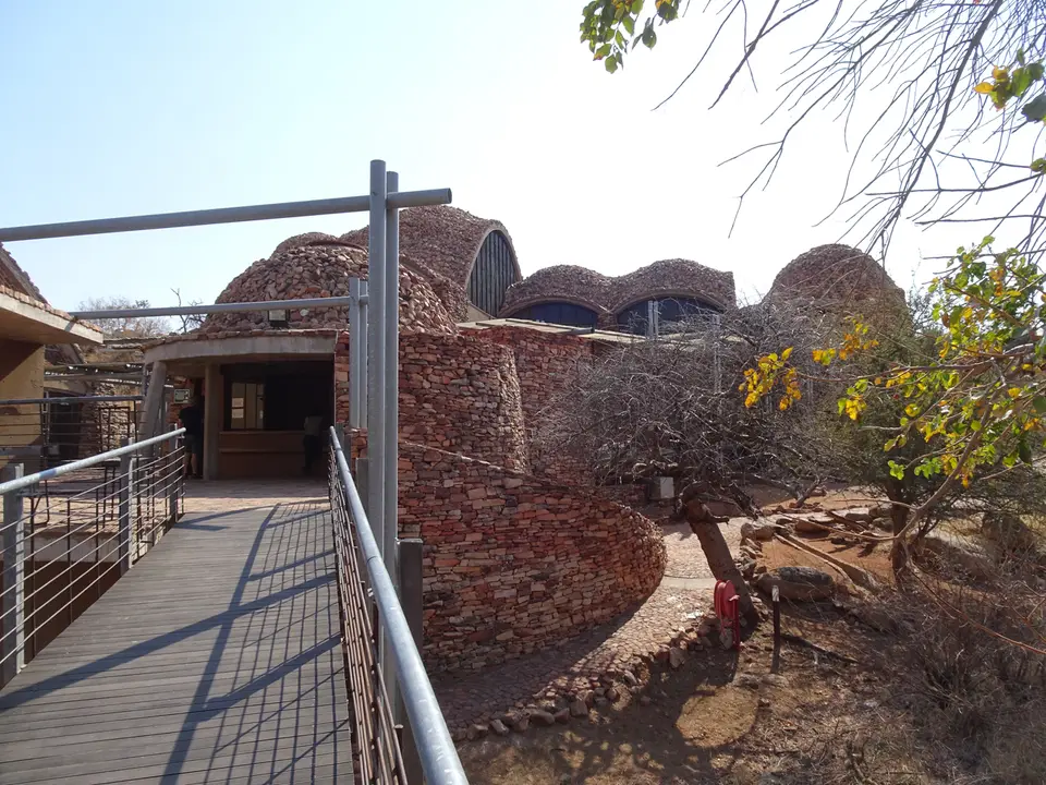 26BesucherzentrumMapungubwe.JPG