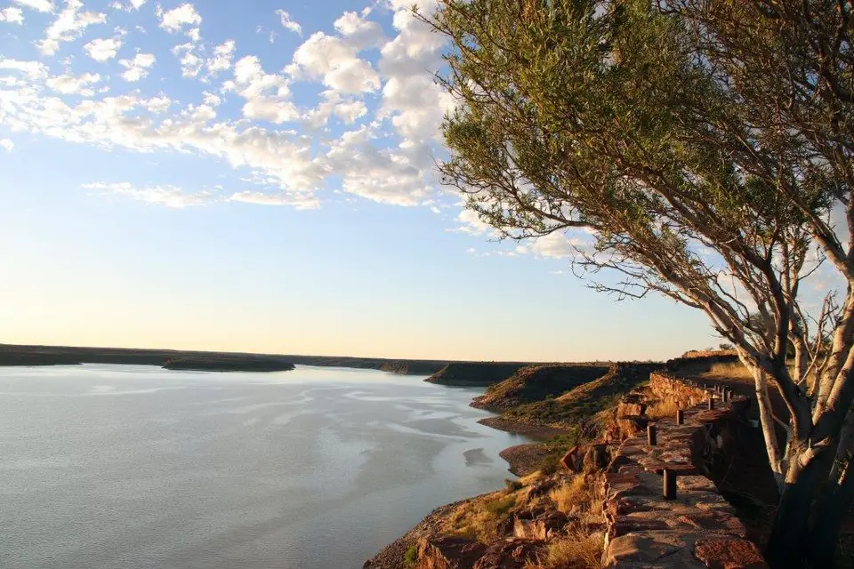 Hardap_Stausee.jpg