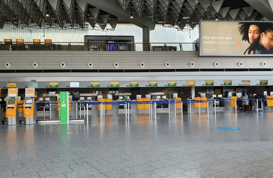 1-FlughafenFrankfurt-2.jpg