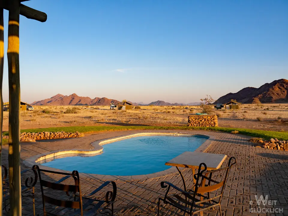 P6110624-Sossus-Oasis-Camp-Pool.jpg