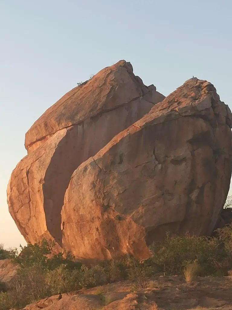 NamibiaSilviaHandy(322).JPG