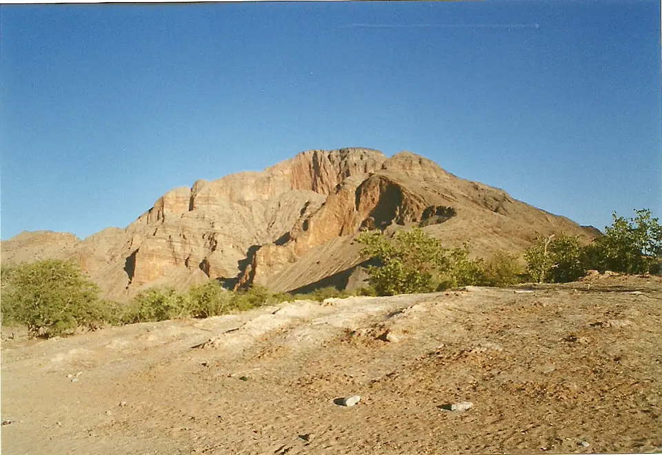 h702741b.jpg
