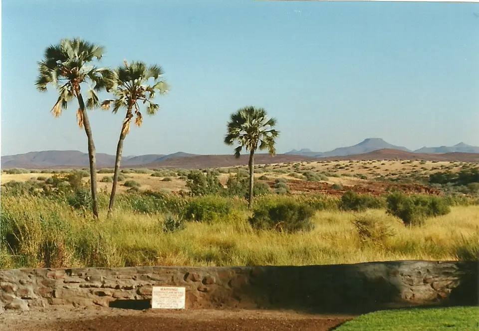 hb9b70f4.jpg