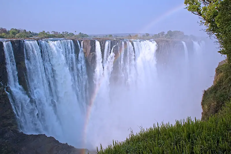 Victoria-Falls-1-September-2008.jpg