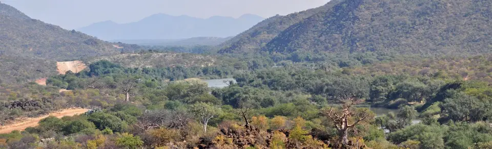 06.01LandschaftamKunene08.jpg
