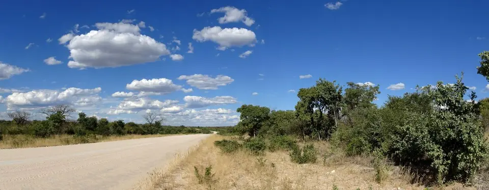 k-14.03LandschaftzwischenTsumkweundGrootfontein02.jpg