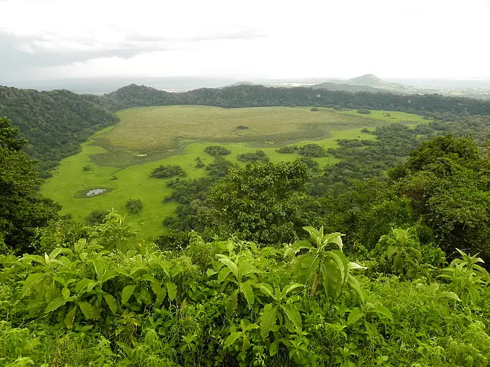 006NgurdotoCrater.jpg