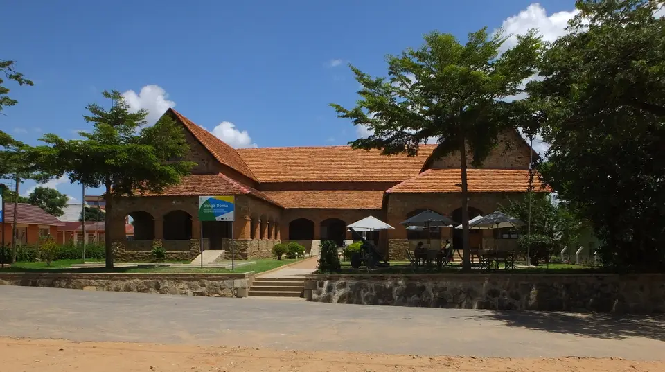 174DeutscheBomaIringa.jpg
