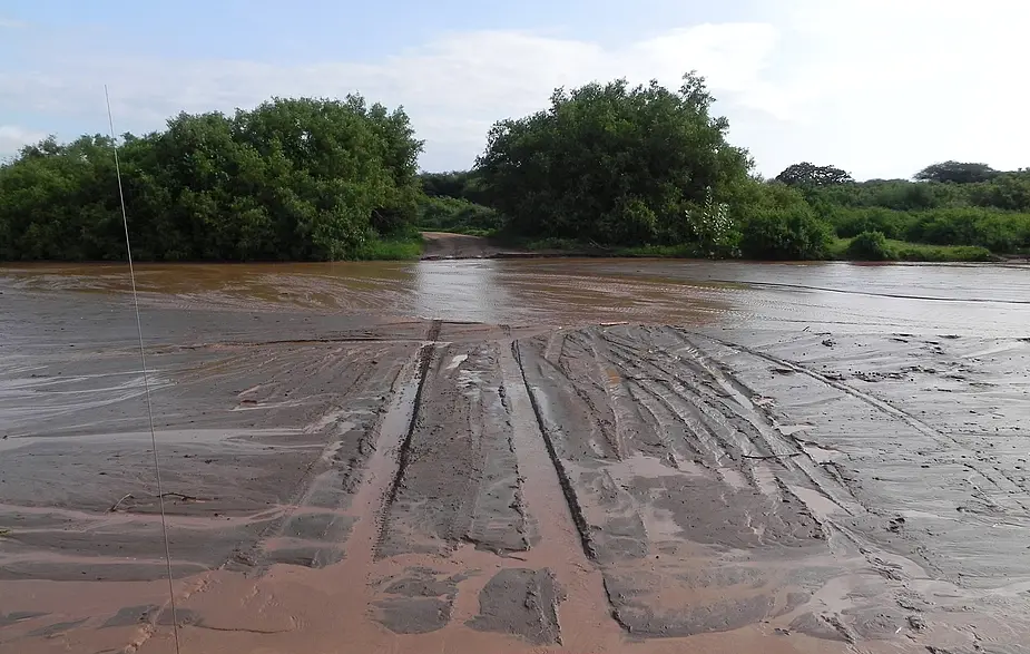 LakeManyaraFurt.jpg