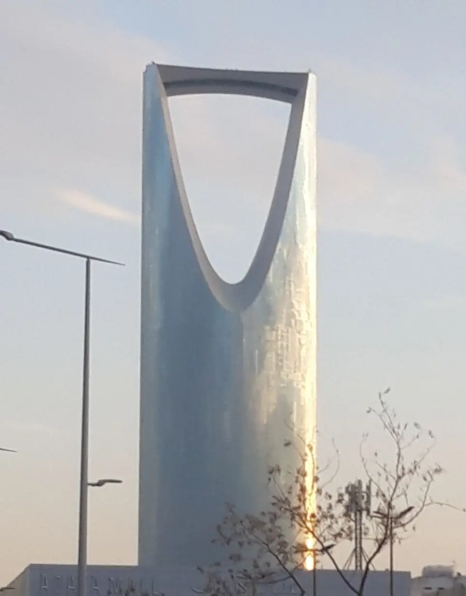FlaschenöffnerTower.jpg