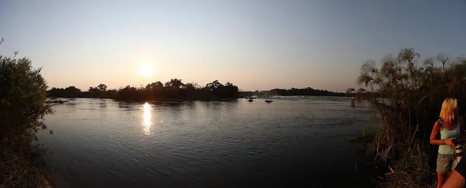 20180806-173104-Ngonye-Pano-2-1500.jpg