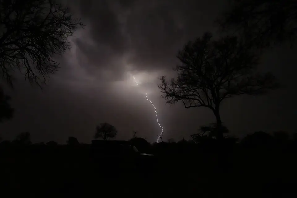 20181021-235500-Gewitter-ReSpeedr-1.JPG