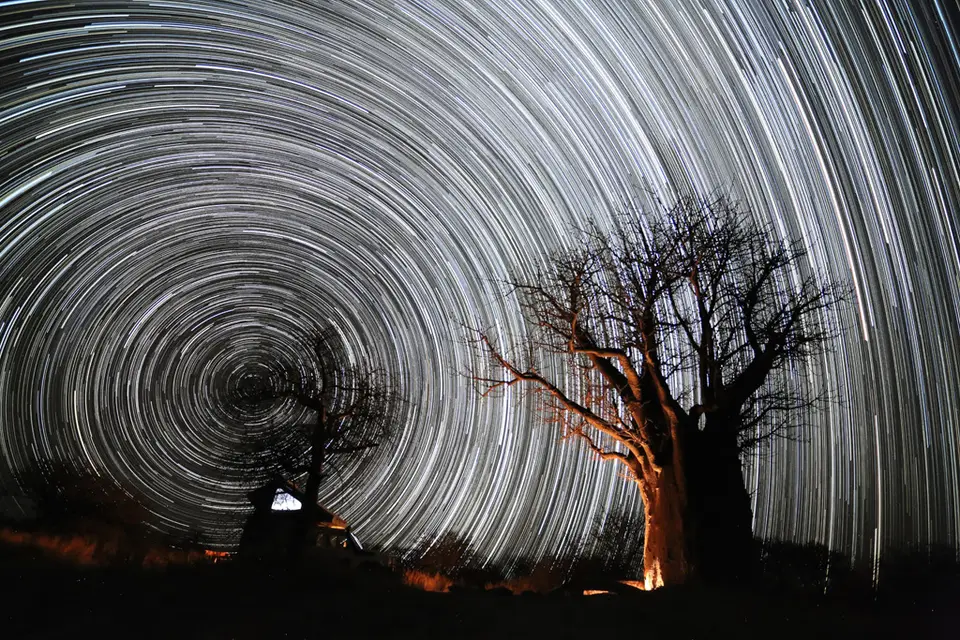 Startrails-Baines-240.jpg