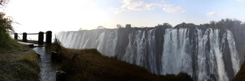 VicFalls-Pano-1-bearbeitet.jpg