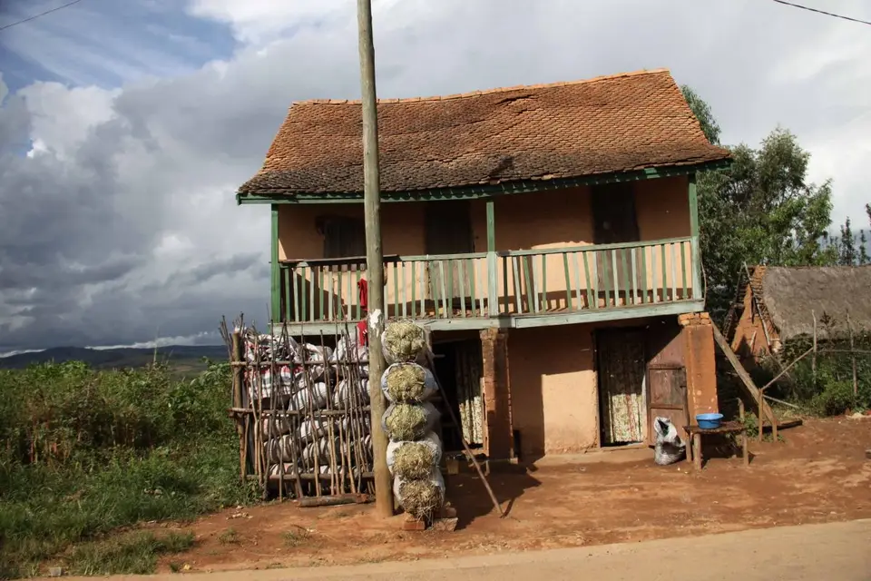 Antsirabe-Ialatsara2.jpg